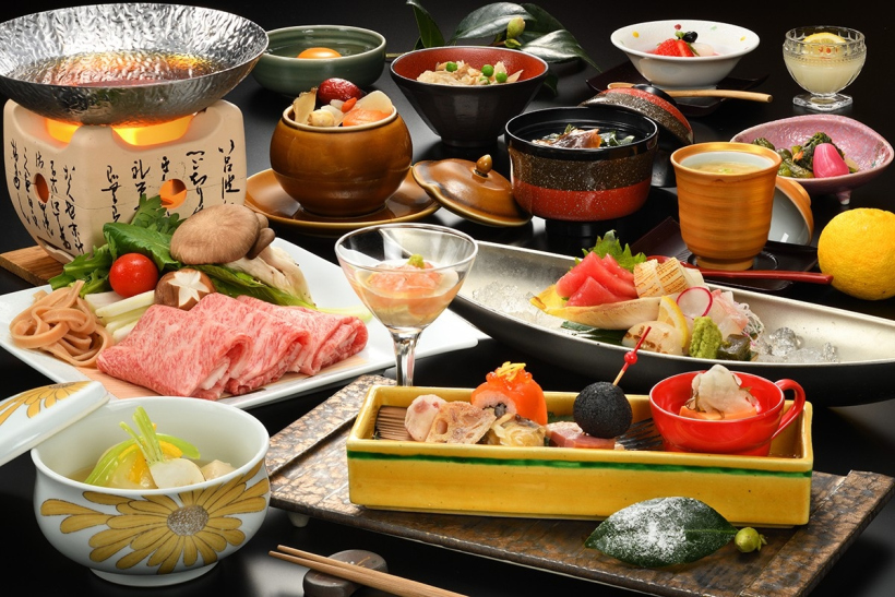 「松月」(メイン:黒毛和牛すき焼き)18,150円~