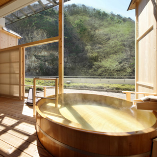 Guest rooms with open-air bath